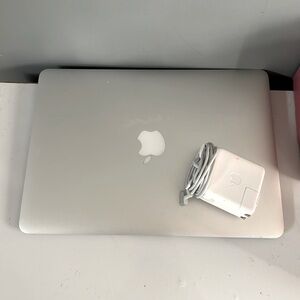 MacBook